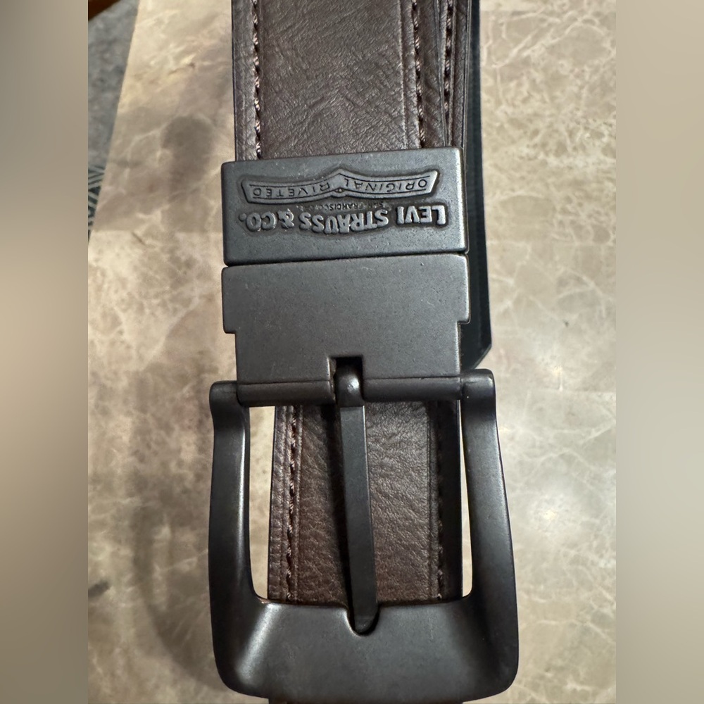 Levi's Leather Reversible Casual Men's Belt 50-52 - Picture 4 of 9